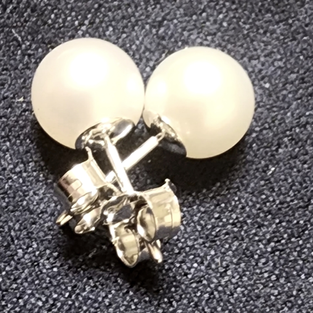 Pearls earrings